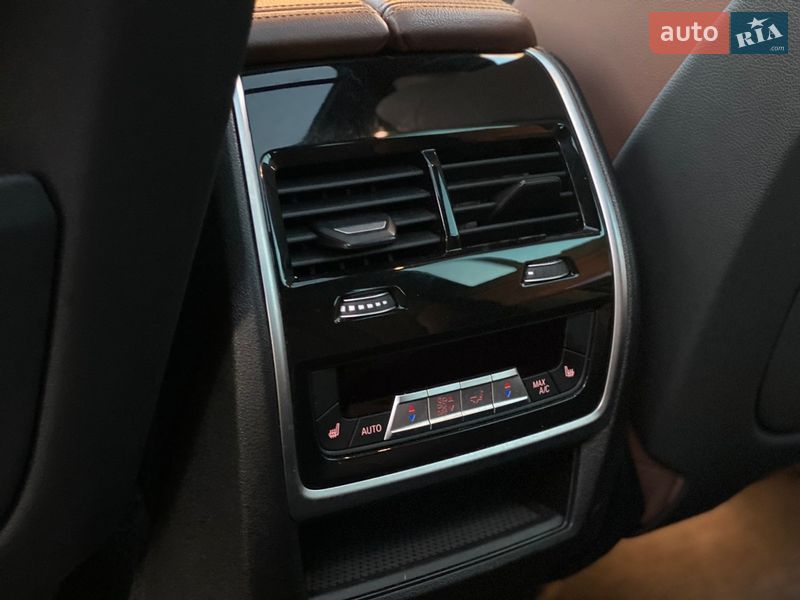 Внедорожник / Кроссовер BMW X7 2022 в Киеве