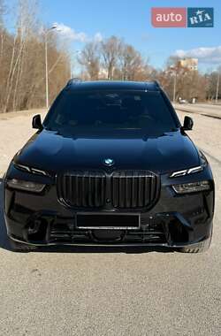 Позашляховик / Кросовер BMW X7 2024 в Дніпрі