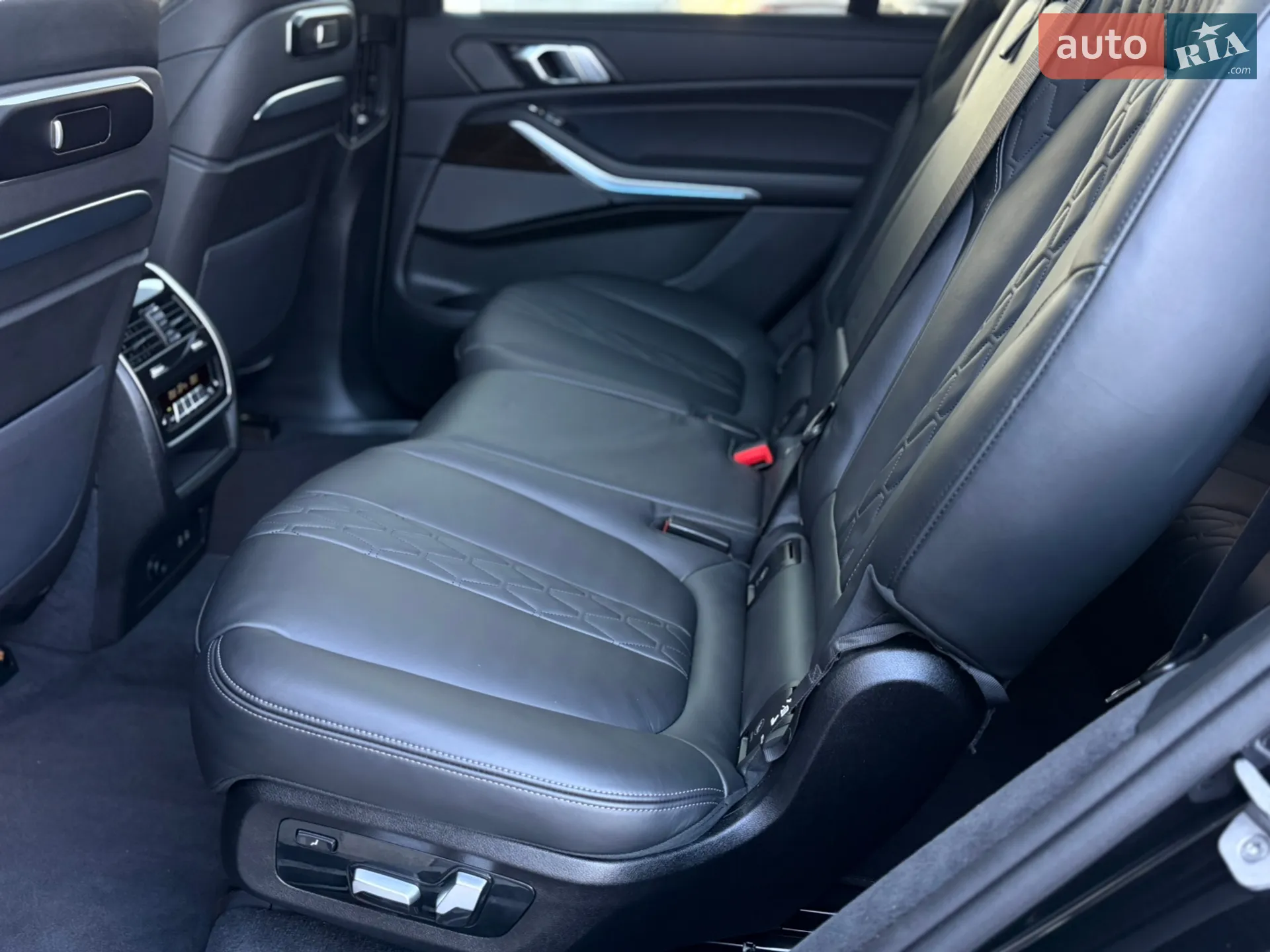 2024 BMW X7 - мініатюра 140