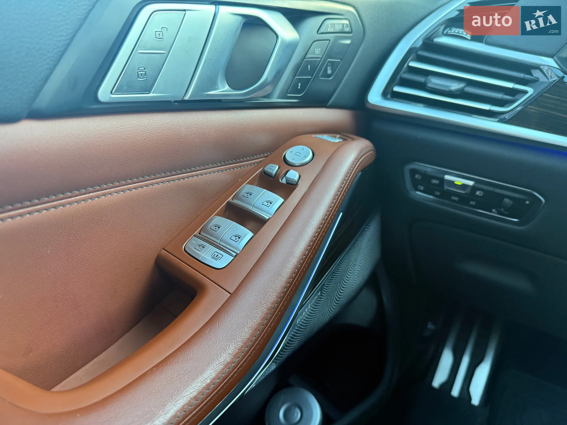 2019 BMW X7 - мініатюра 26