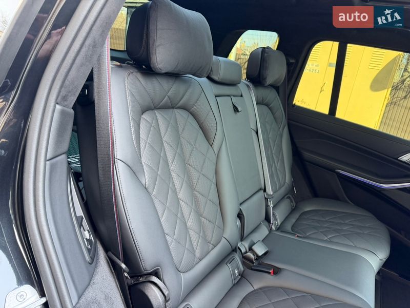 Позашляховик / Кросовер BMW X7 2023 в Києві