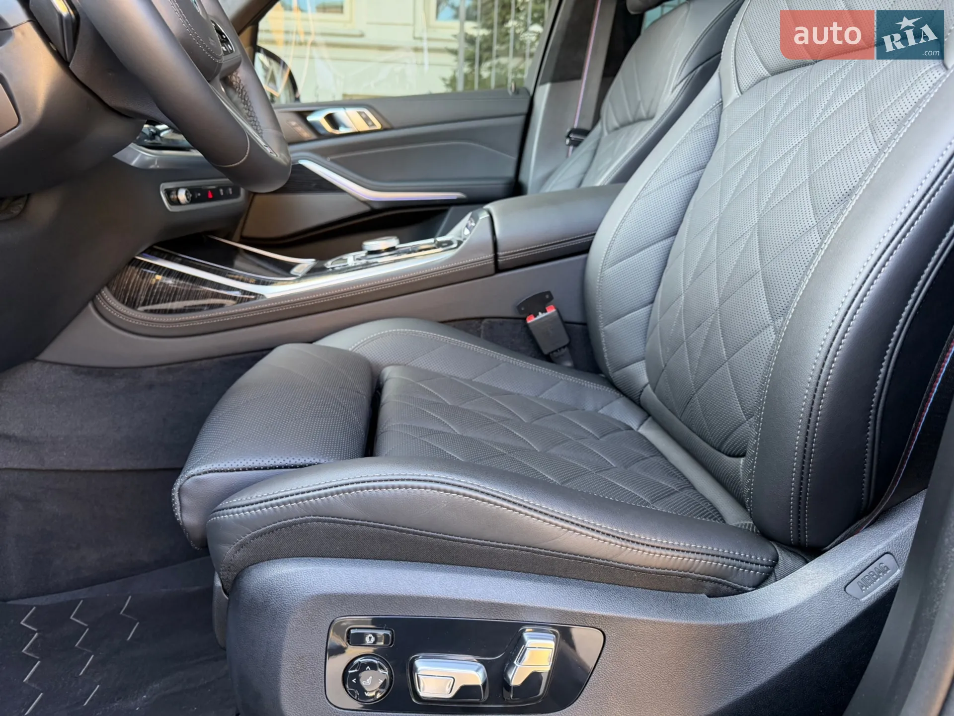 2023 BMW X7 - мініатюра 33