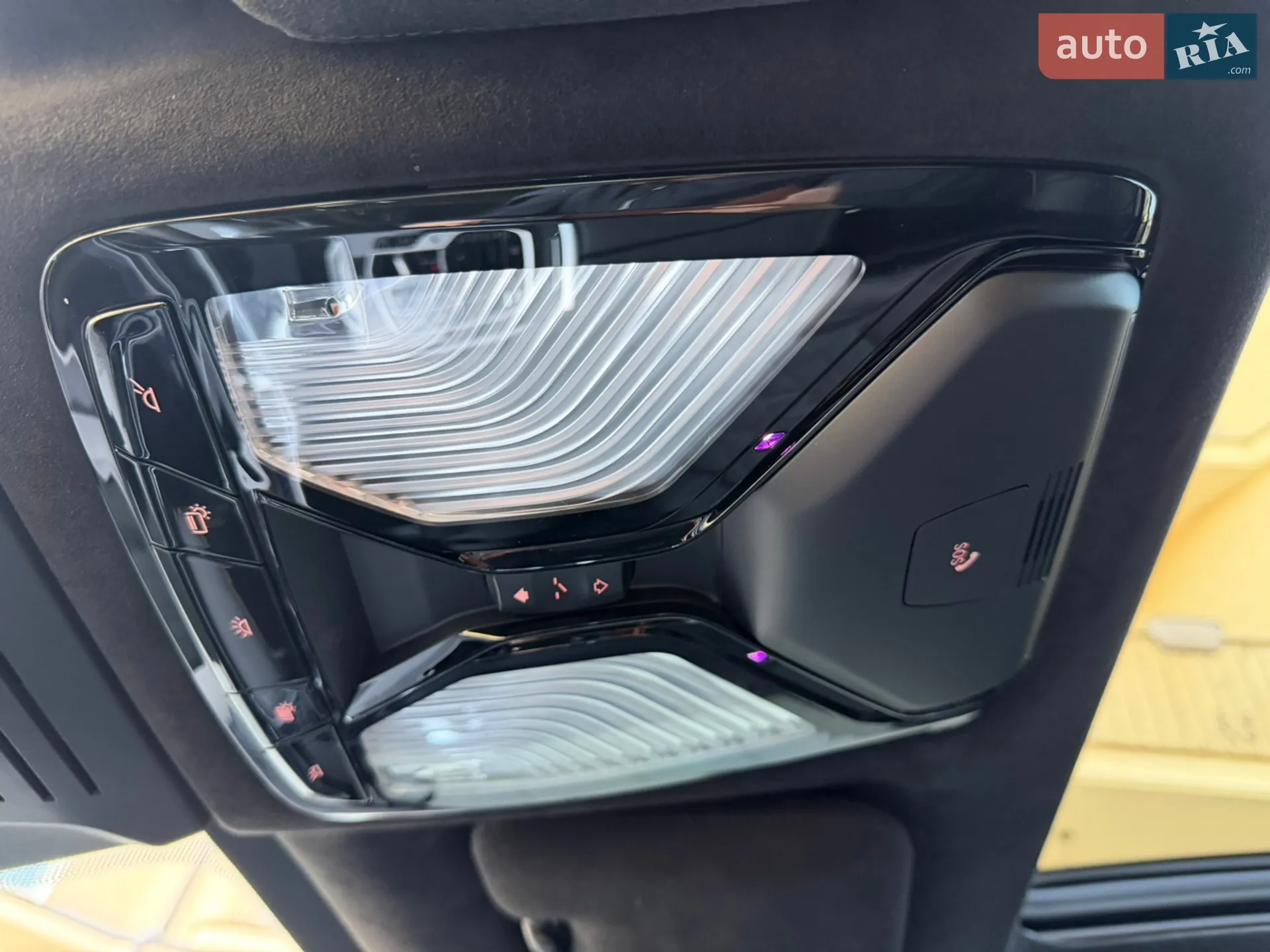 2023 BMW X7 - мініатюра 47