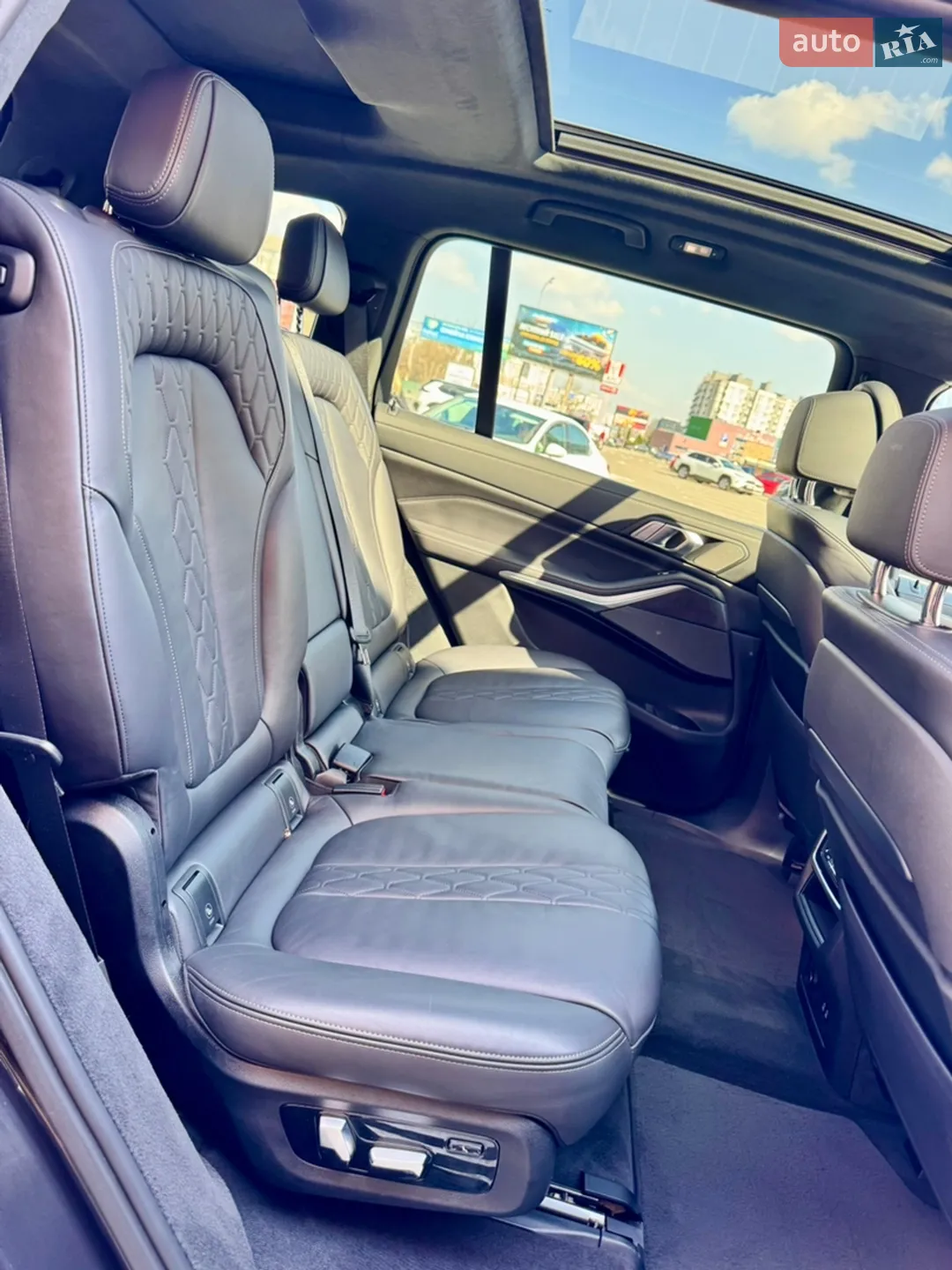 2020 BMW X7 - мініатюра 42