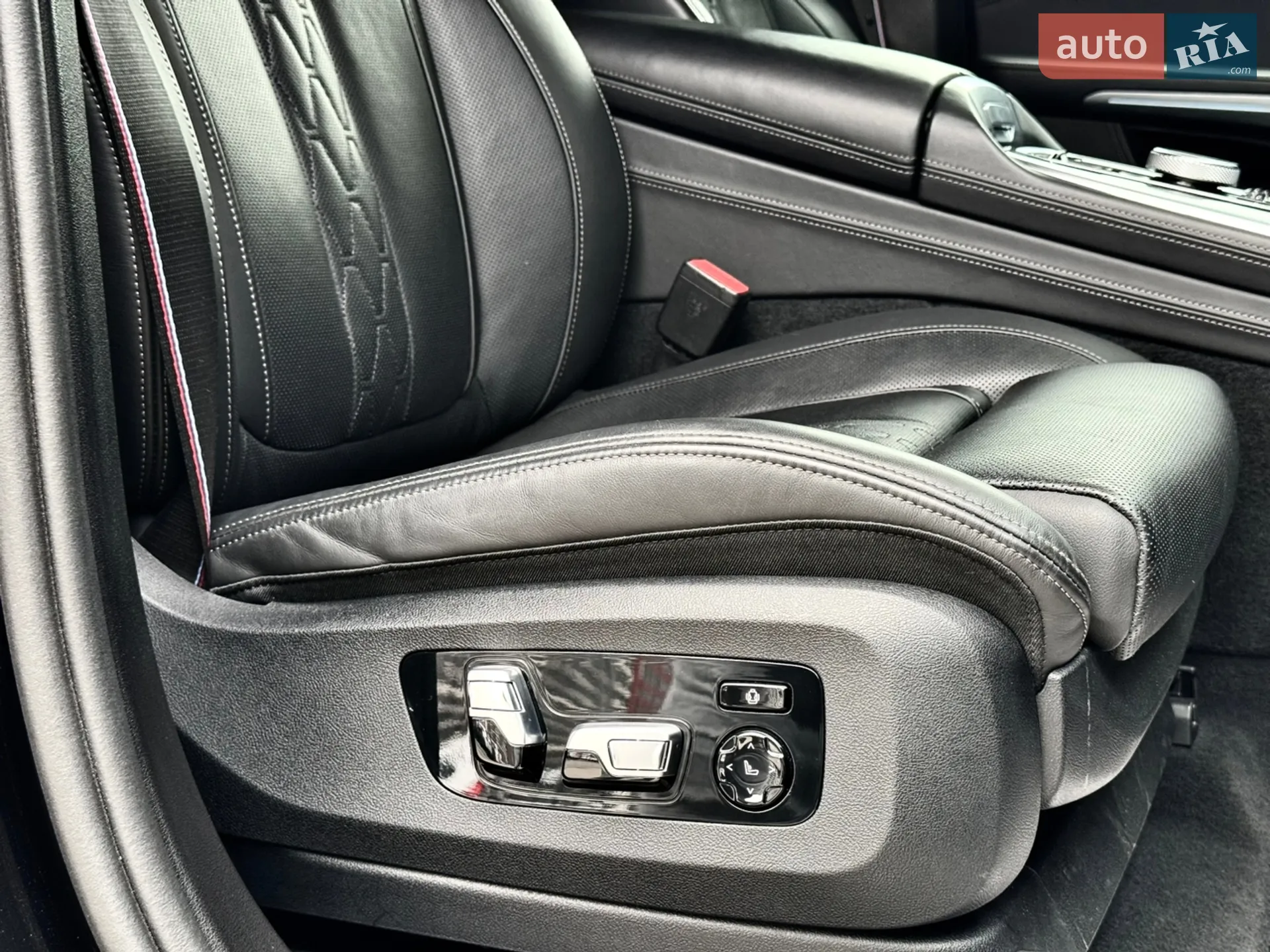 2023 BMW X7 - мініатюра 60