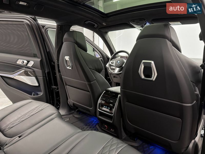 Внедорожник / Кроссовер BMW X7 2024 в Киеве