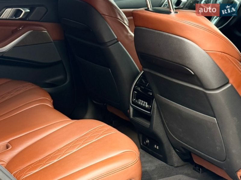 Позашляховик / Кросовер BMW X7 2019 в Дніпрі фото 17 Позашляховик / Кросовер BMW X7 2019 в Дніпрі