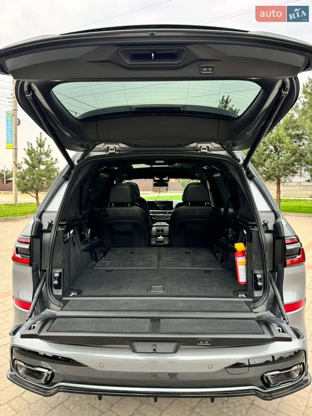 2023 BMW X7 - мініатюра 23