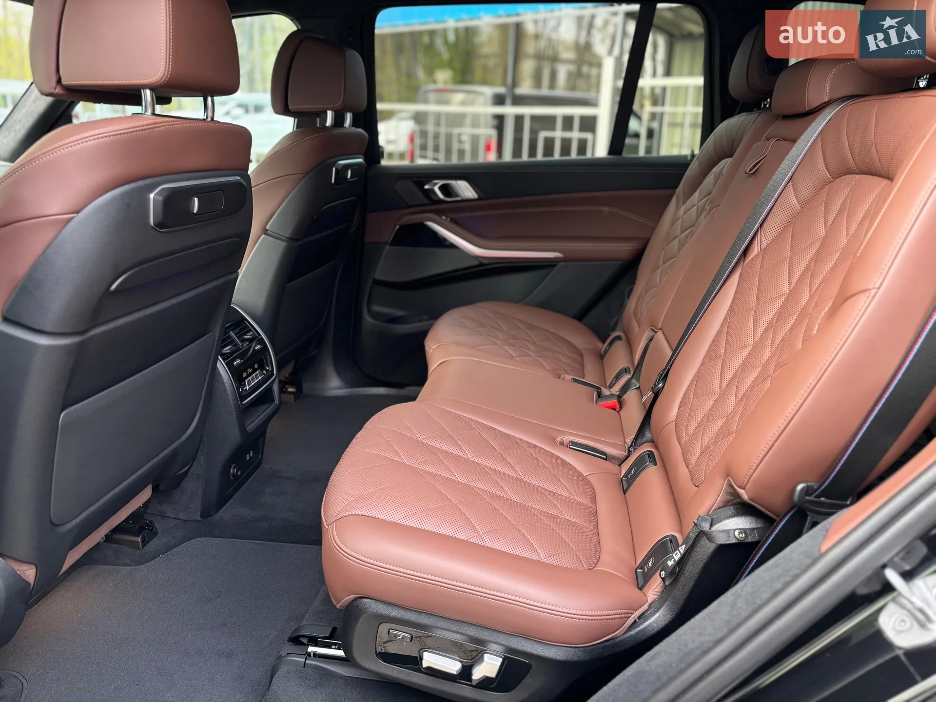 2023 BMW X7 - мініатюра 35