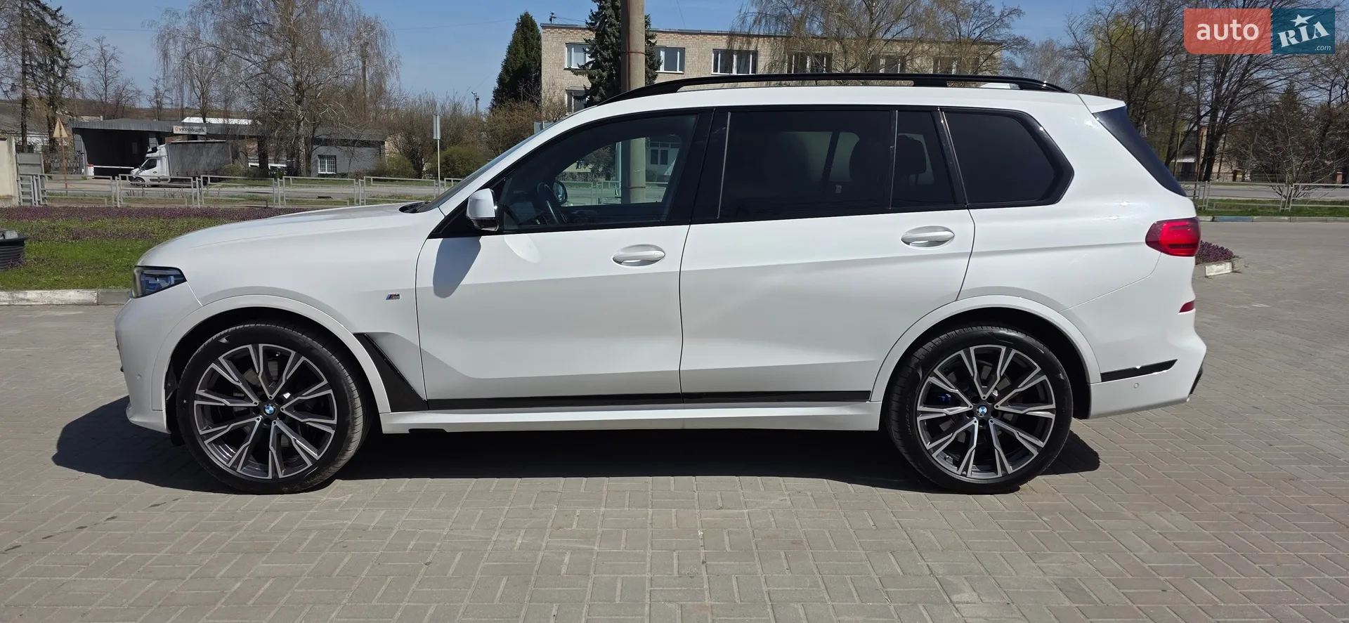 2021 BMW X7 - мініатюра 157