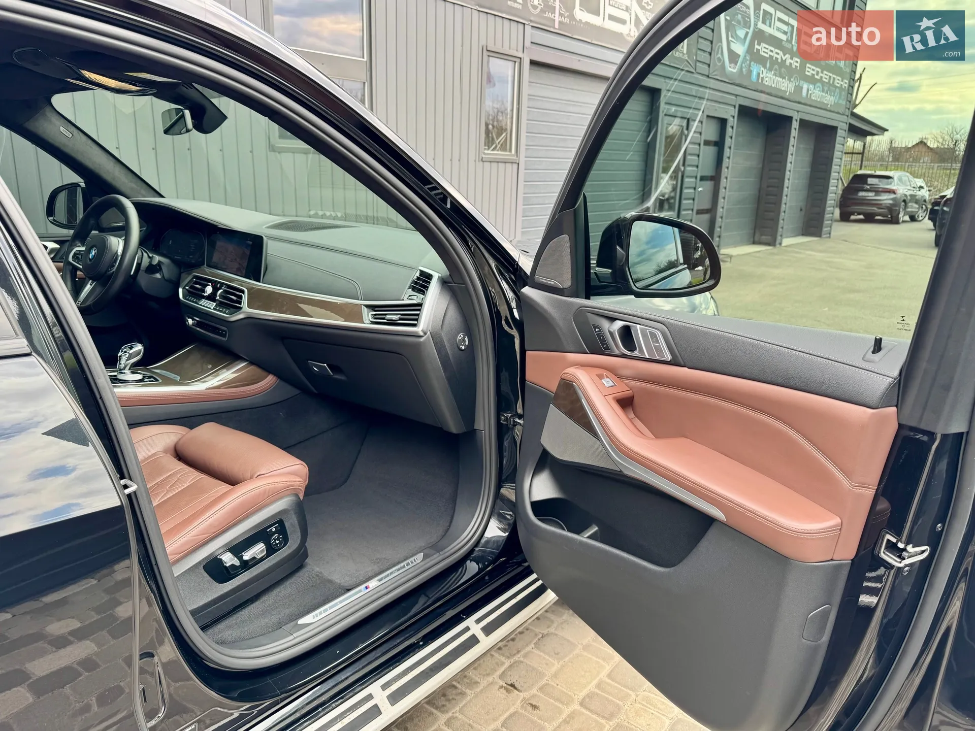 2021 BMW X7 - мініатюра 52