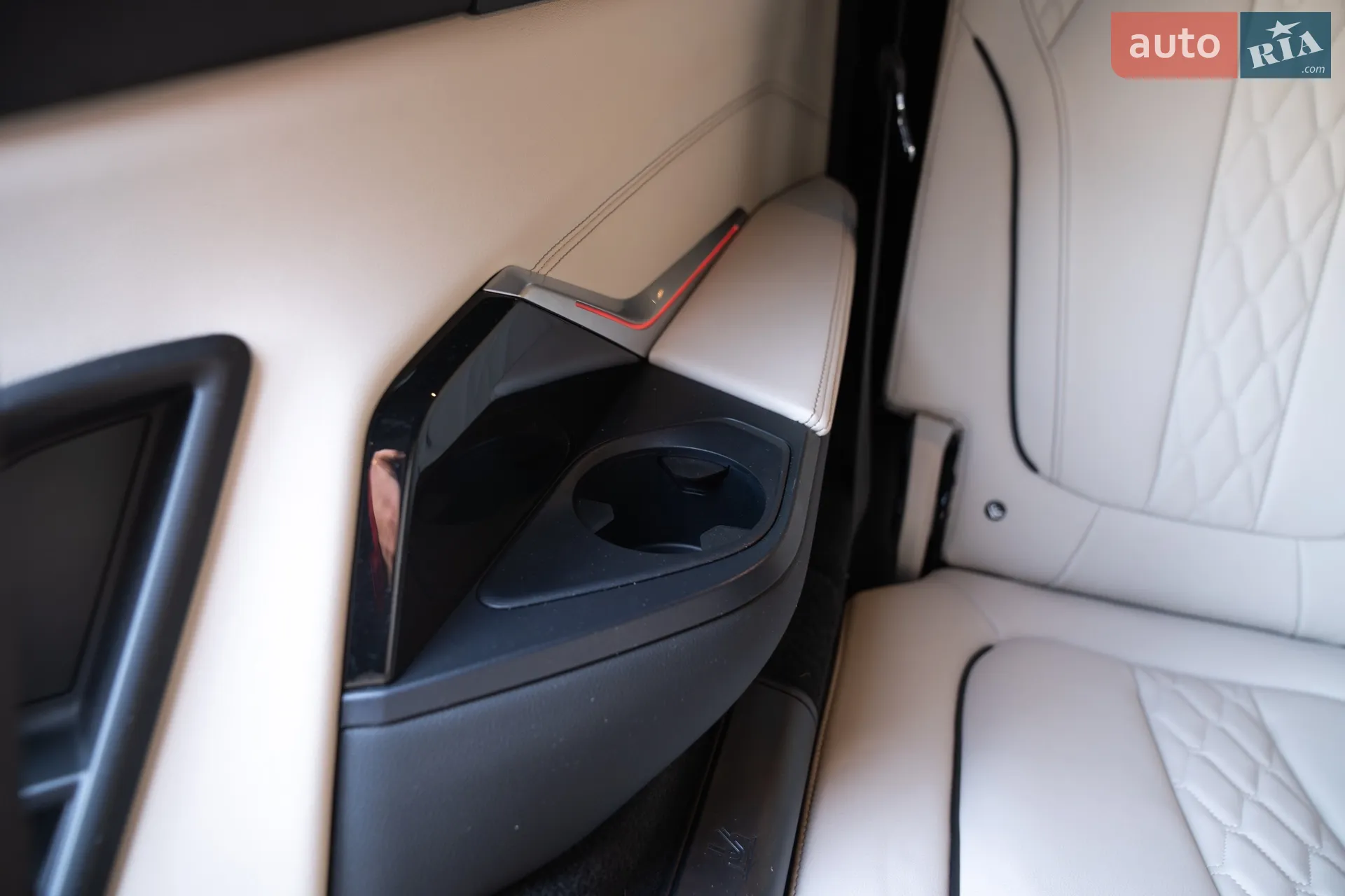 2023 BMW X7 - мініатюра 32