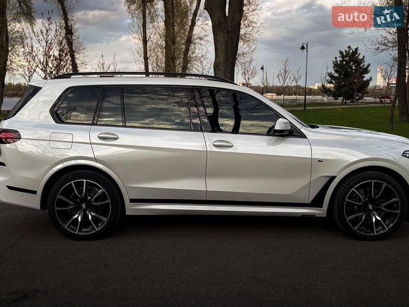 Внедорожник / Кроссовер BMW X7 2022 в Киеве