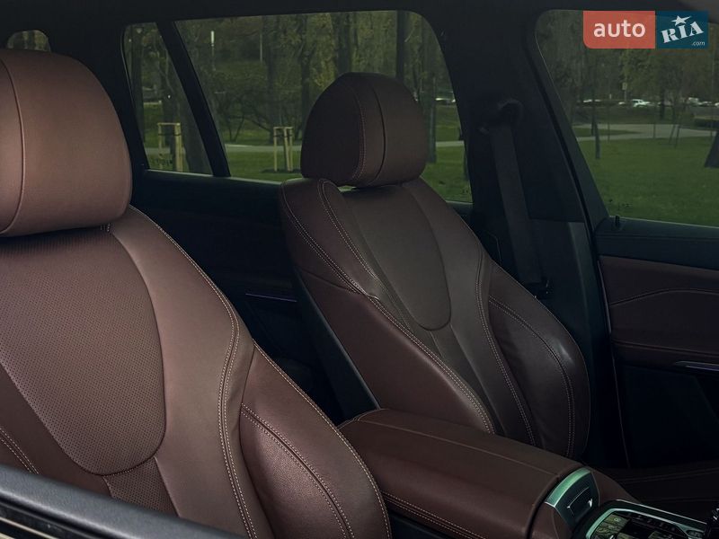 Внедорожник / Кроссовер BMW X7 2022 в Киеве