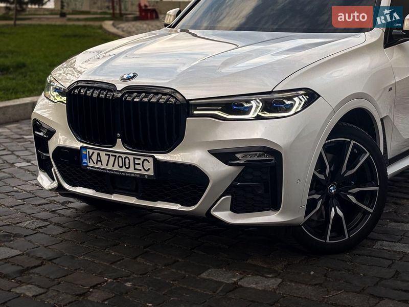 Внедорожник / Кроссовер BMW X7 2022 в Киеве