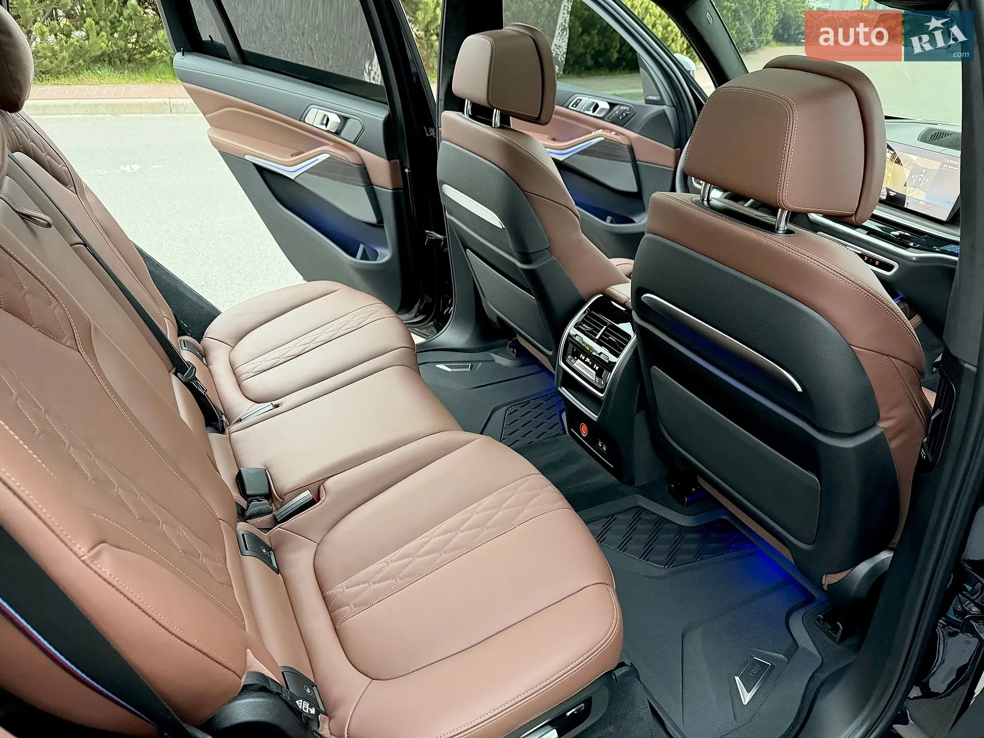 2023 BMW X7 - мініатюра 46