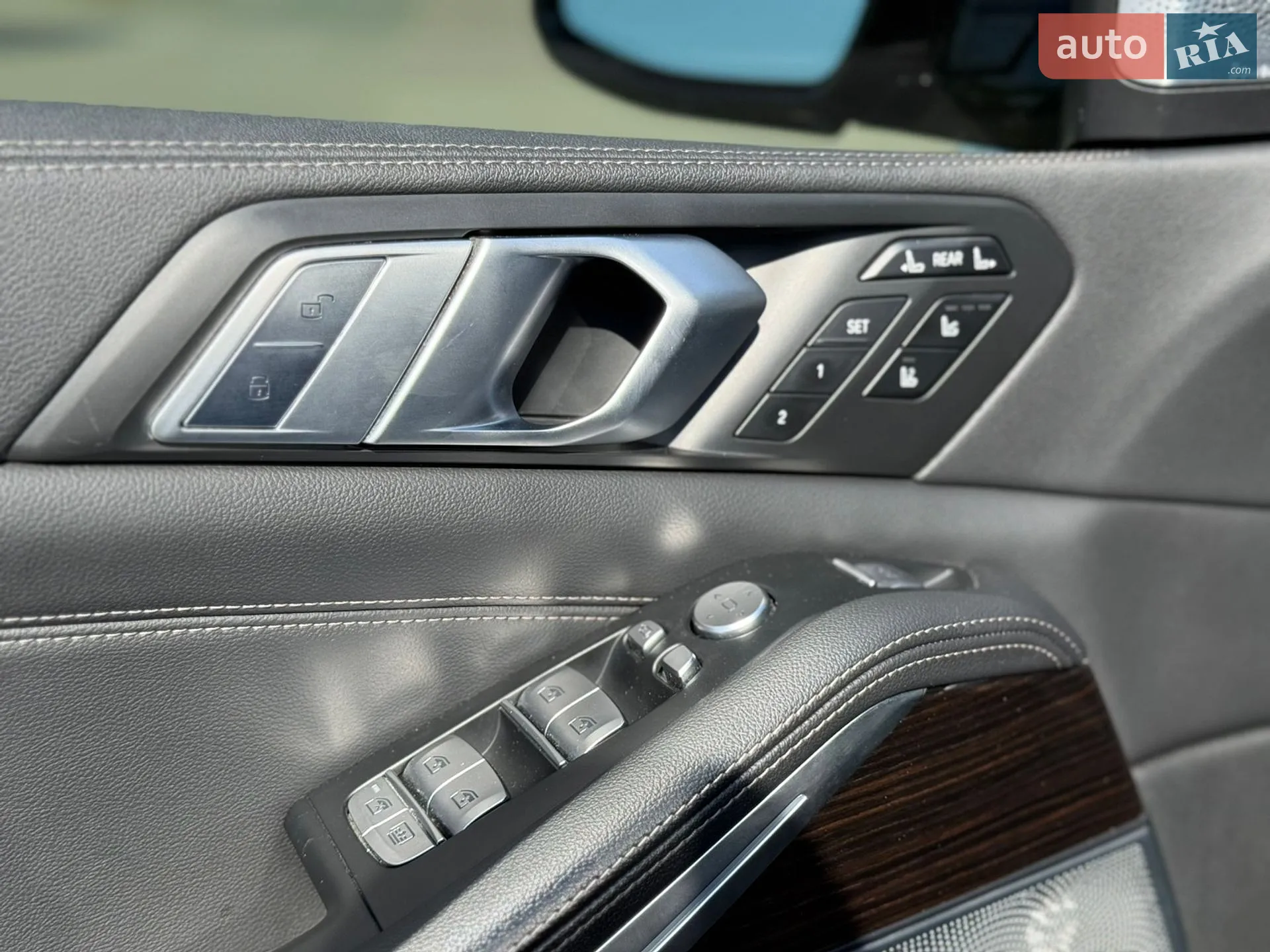 2020 BMW X7 - мініатюра 15