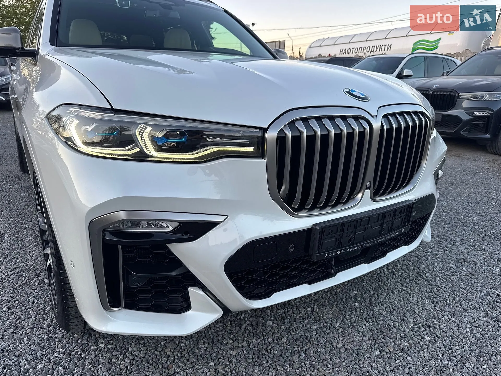 2019 BMW X7 - мініатюра 16