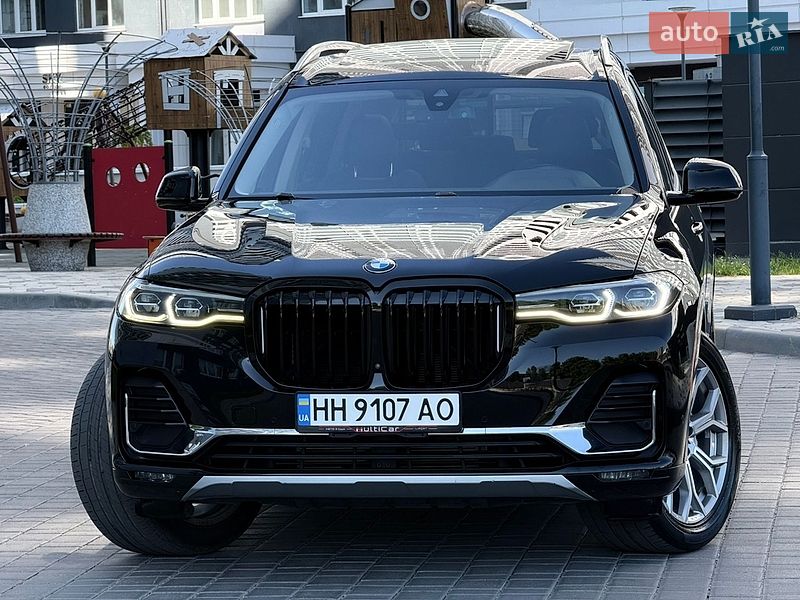 Внедорожник / Кроссовер BMW X7 2021 в Одессе