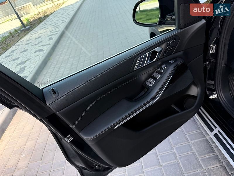Внедорожник / Кроссовер BMW X7 2021 в Одессе