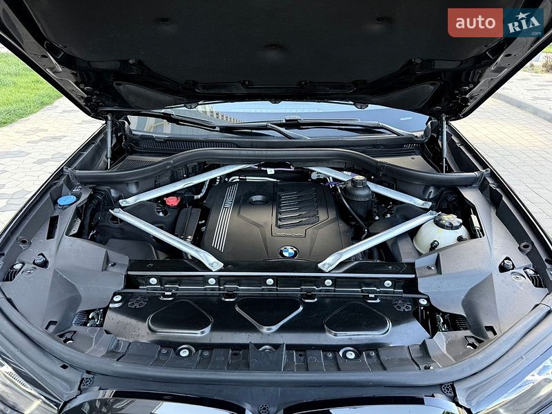 Внедорожник / Кроссовер BMW X7 2021 в Одессе