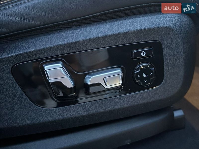 Внедорожник / Кроссовер BMW X7 2020 в Черновцах