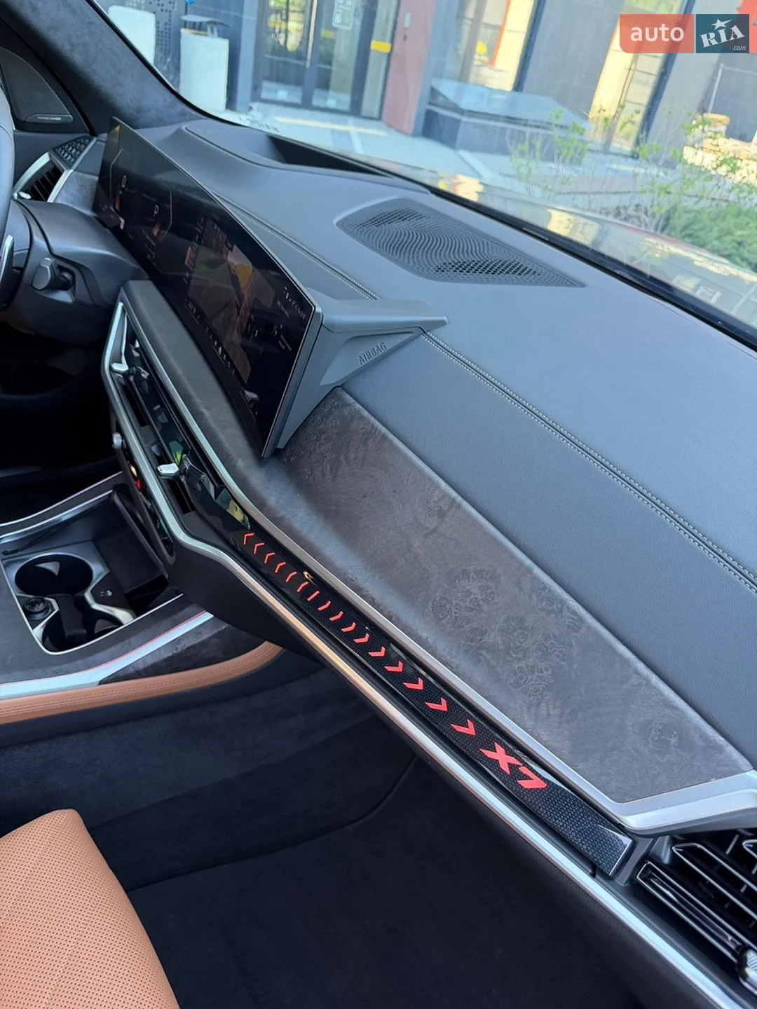 2024 BMW X7 - мініатюра 21
