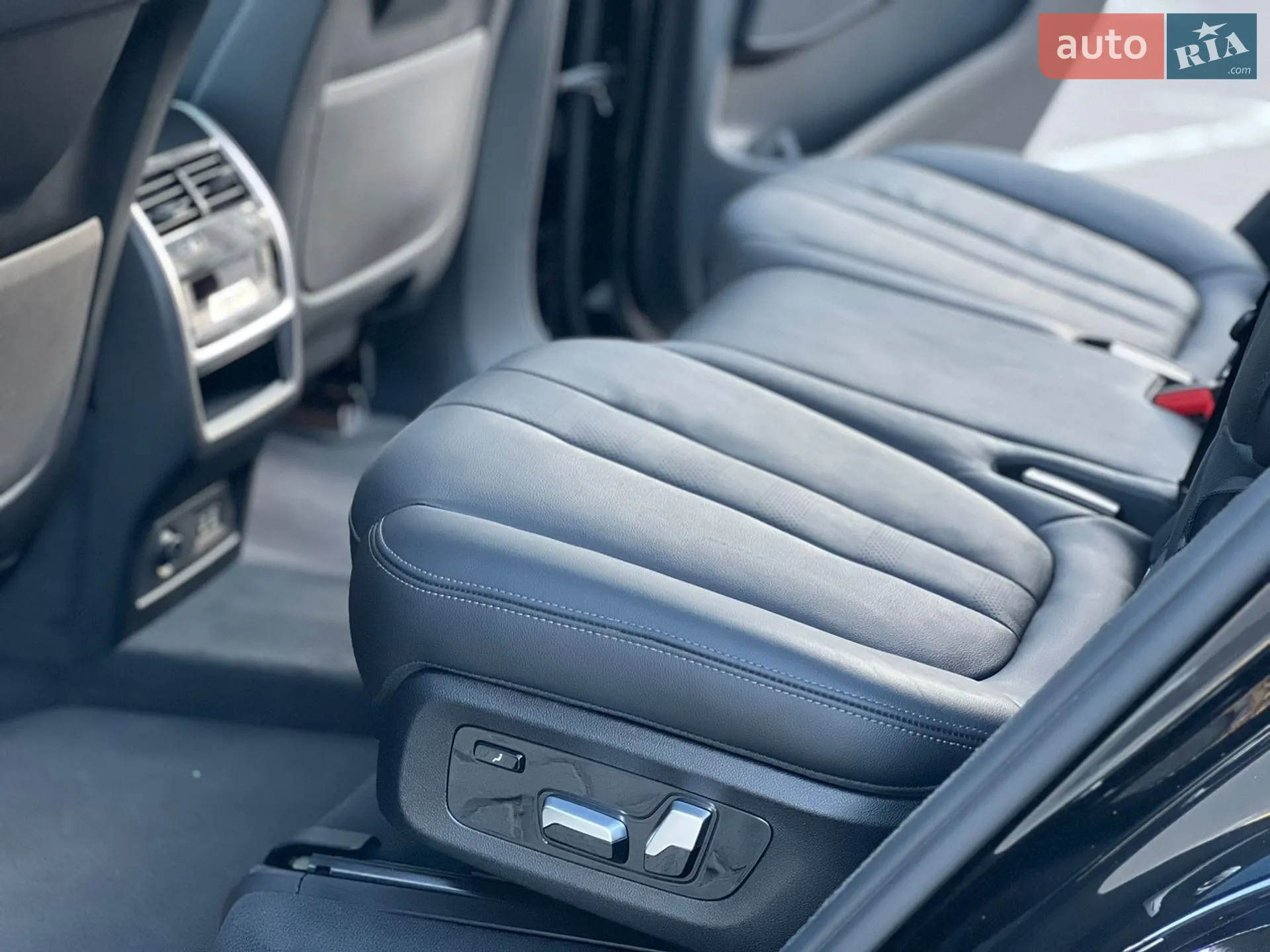 2022 BMW X7 - мініатюра 52