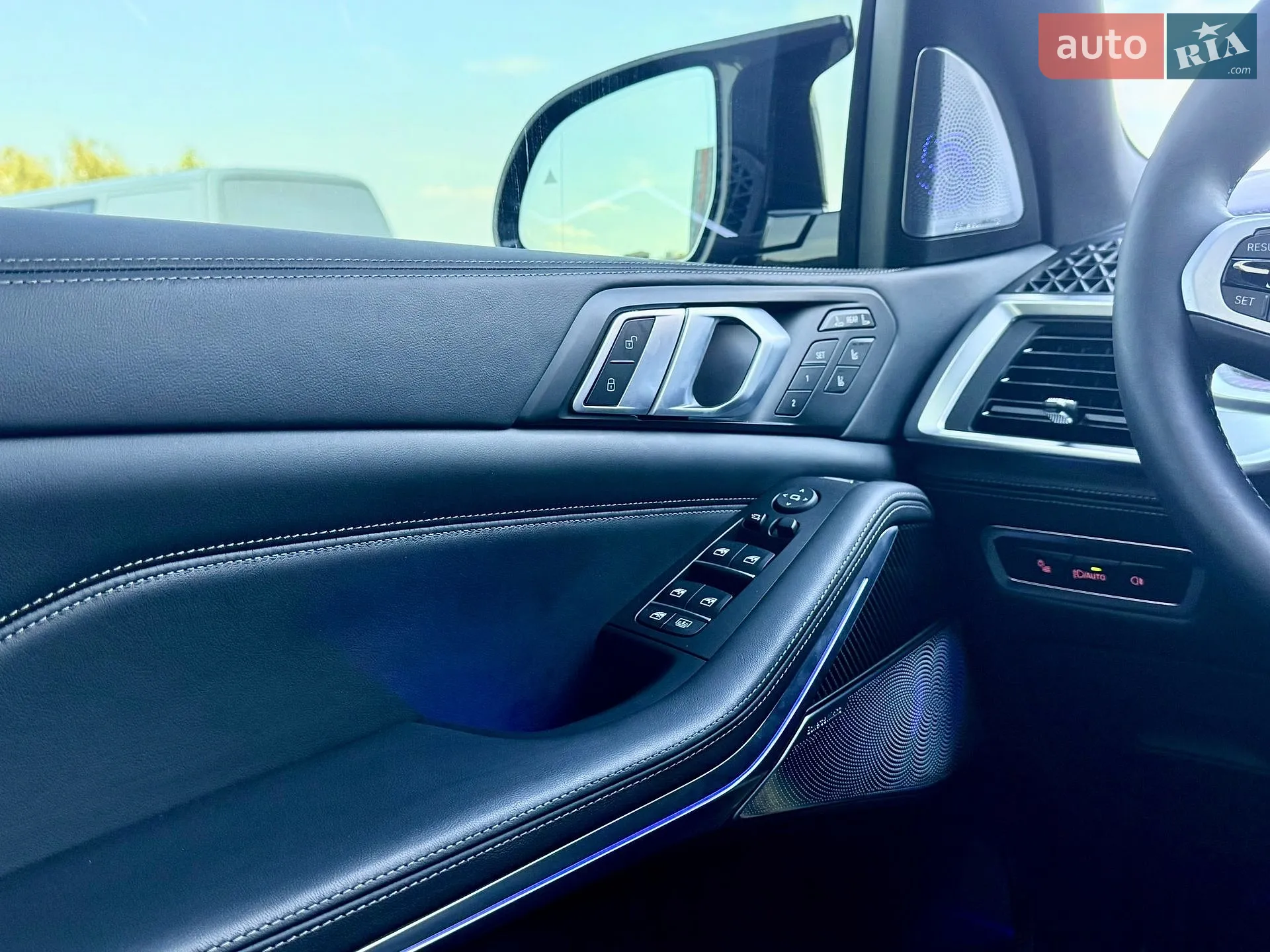 2025 BMW X7 - мініатюра 18