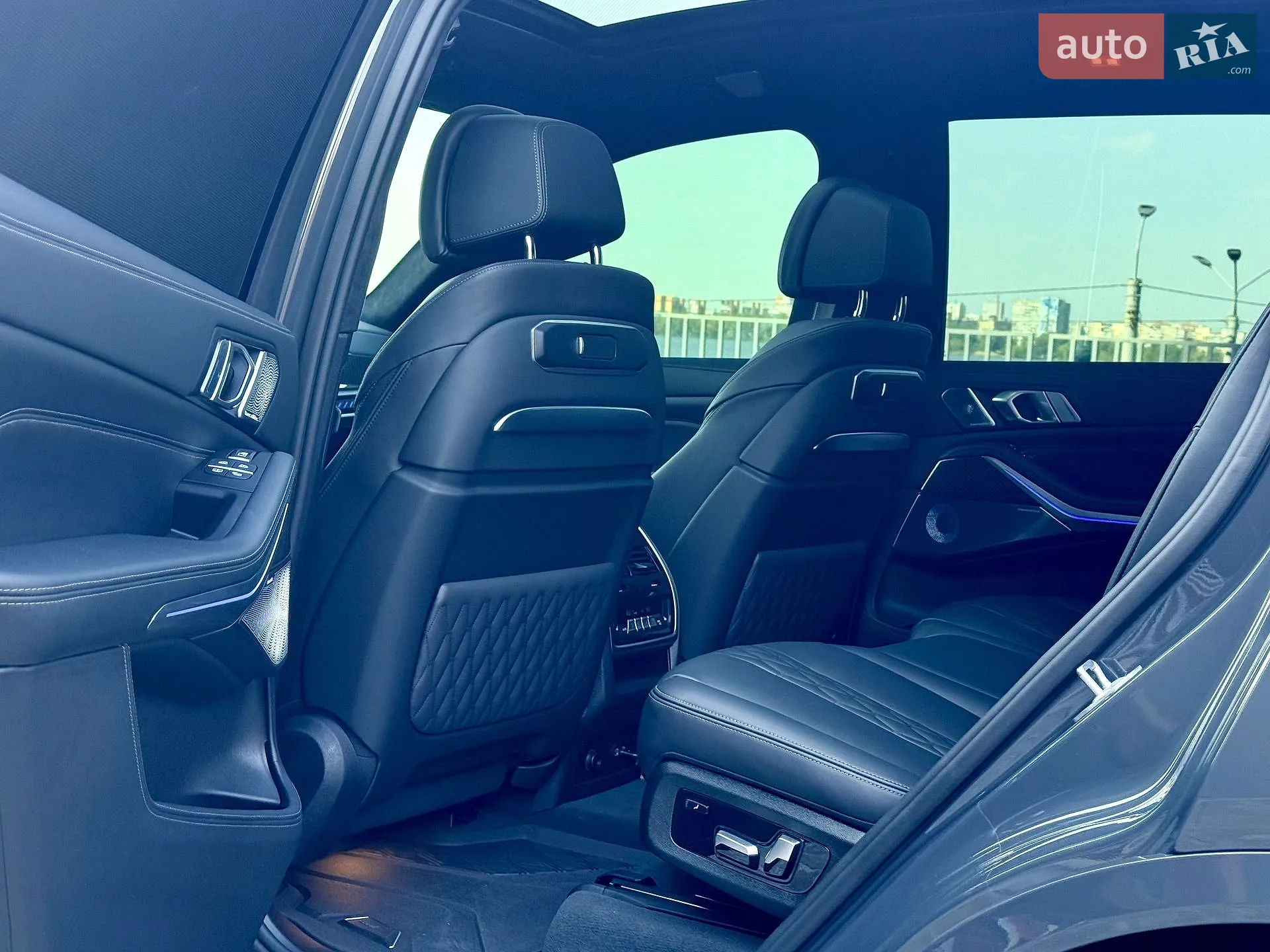 2025 BMW X7 - мініатюра 33