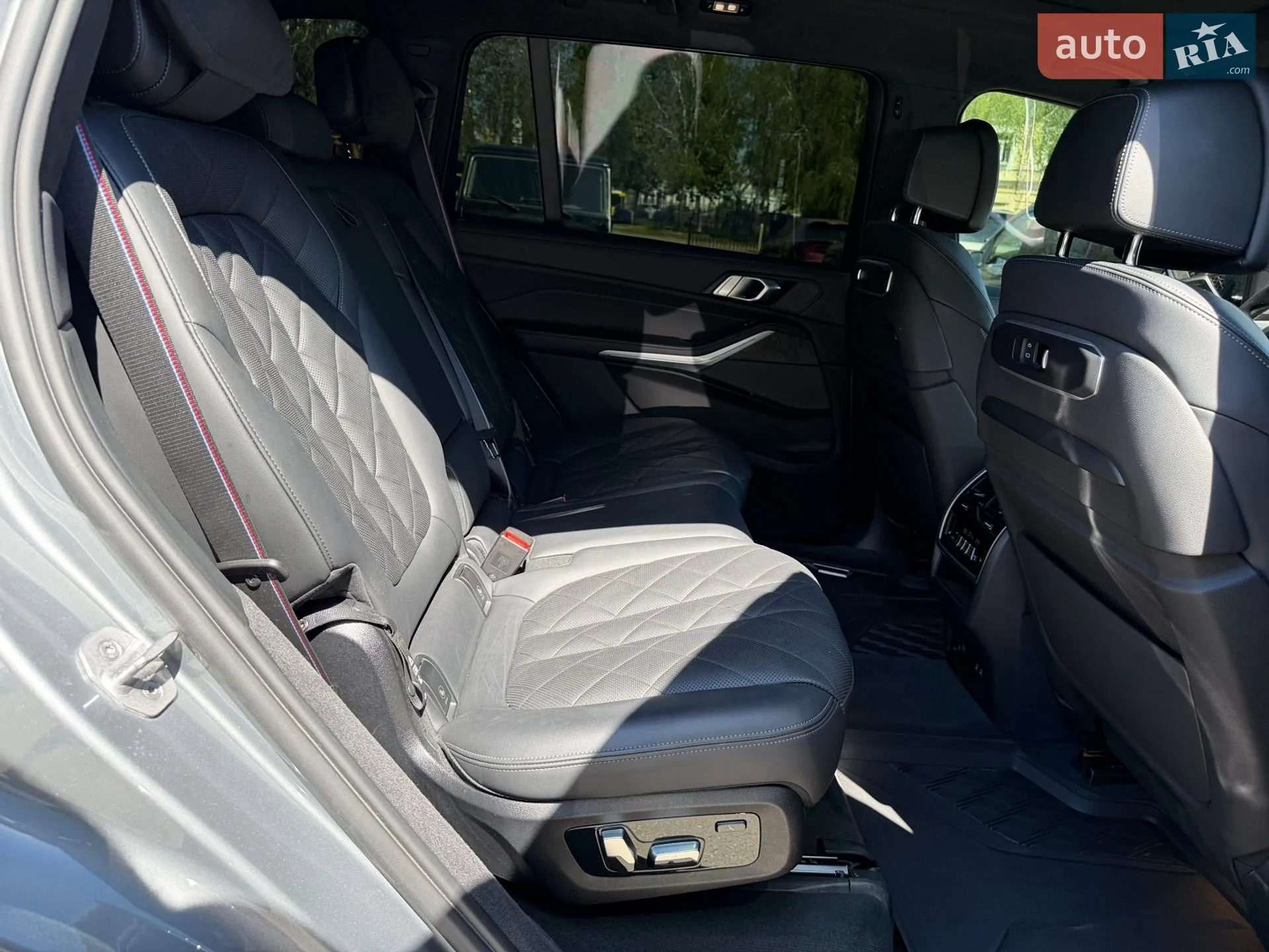 2023 BMW X7 - мініатюра 27