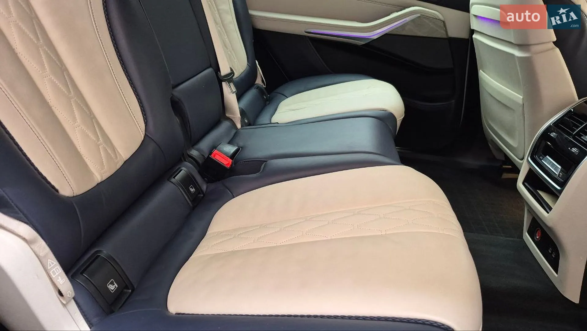 2019 BMW X7 - мініатюра 15