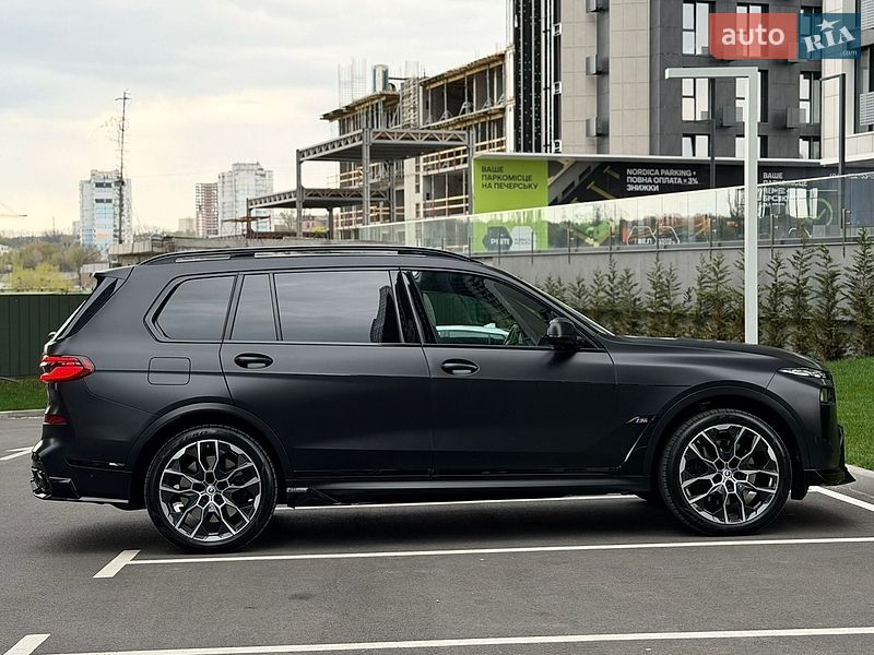 Внедорожник / Кроссовер BMW X7 2024 в Киеве