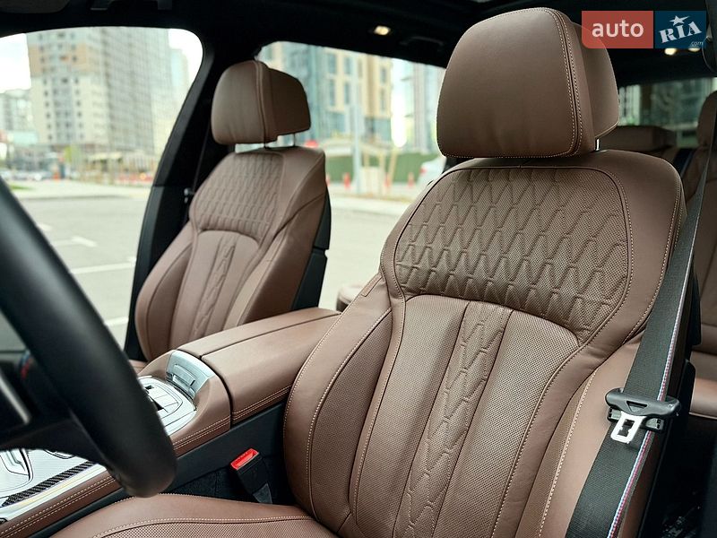 Внедорожник / Кроссовер BMW X7 2024 в Киеве