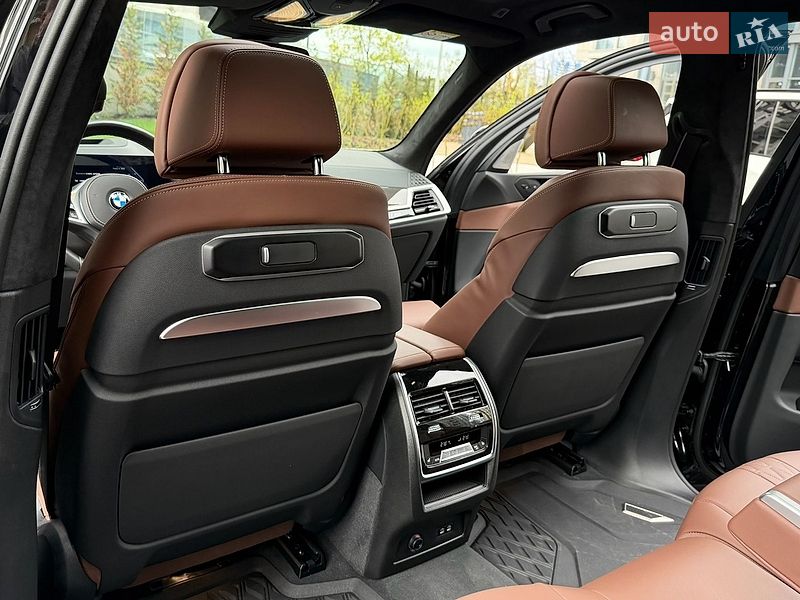 Внедорожник / Кроссовер BMW X7 2024 в Киеве