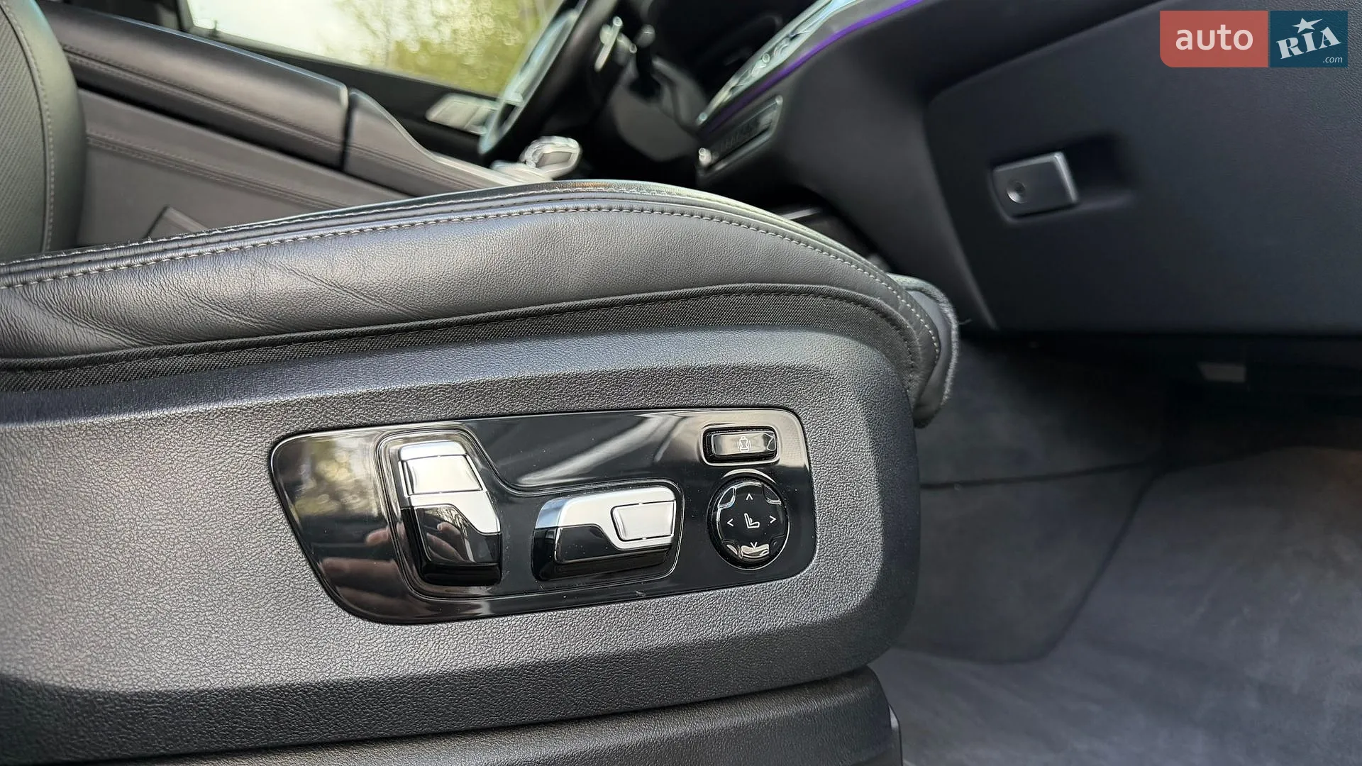 2020 BMW X7 - мініатюра 15
