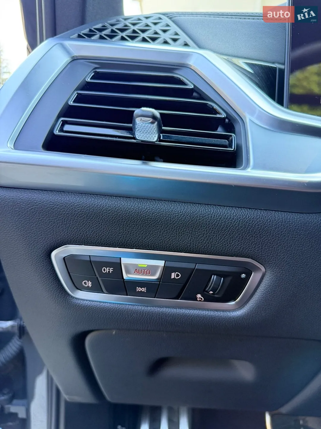 2022 BMW X7 - мініатюра 21