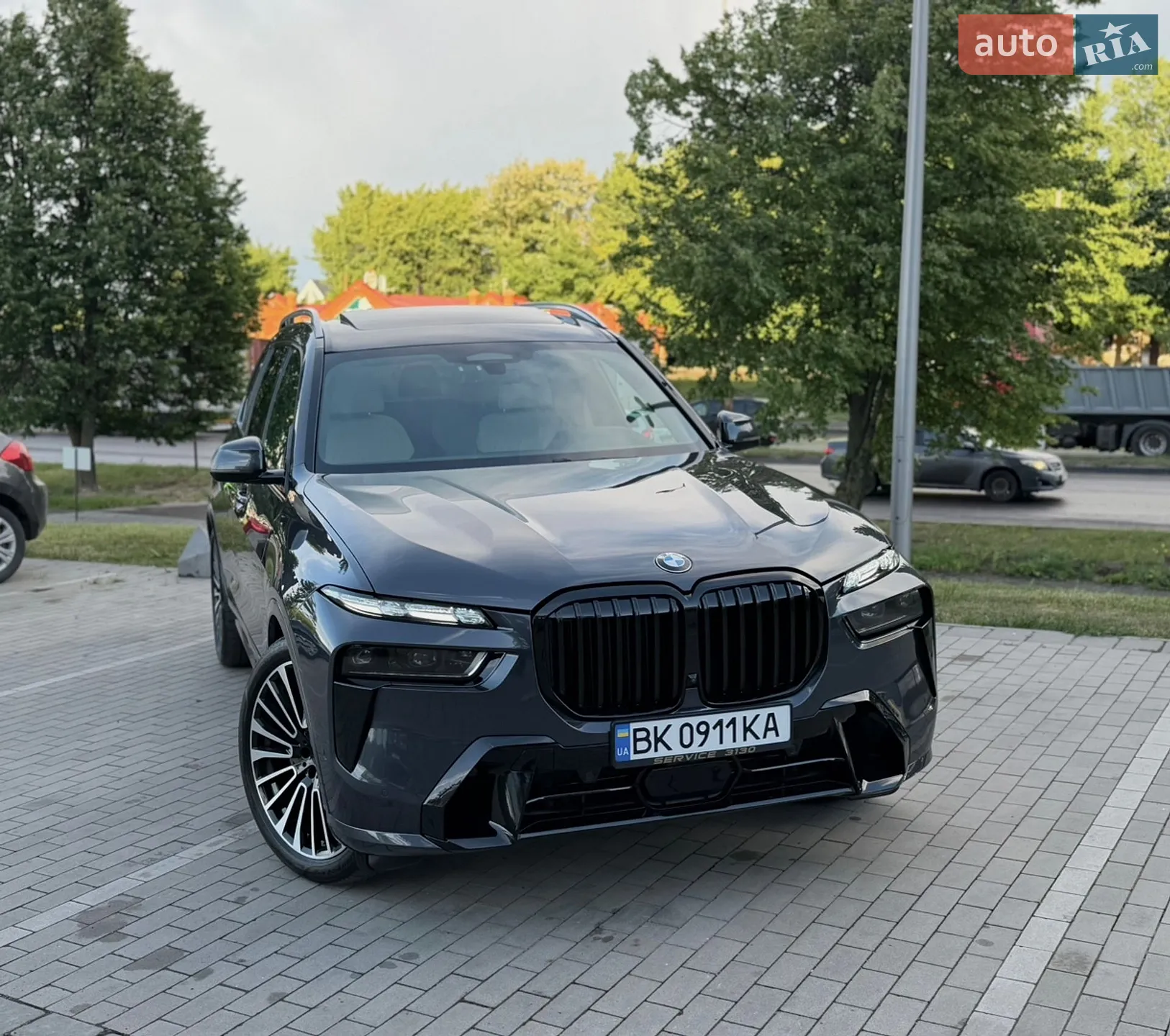 2019 BMW X7 - фото 1