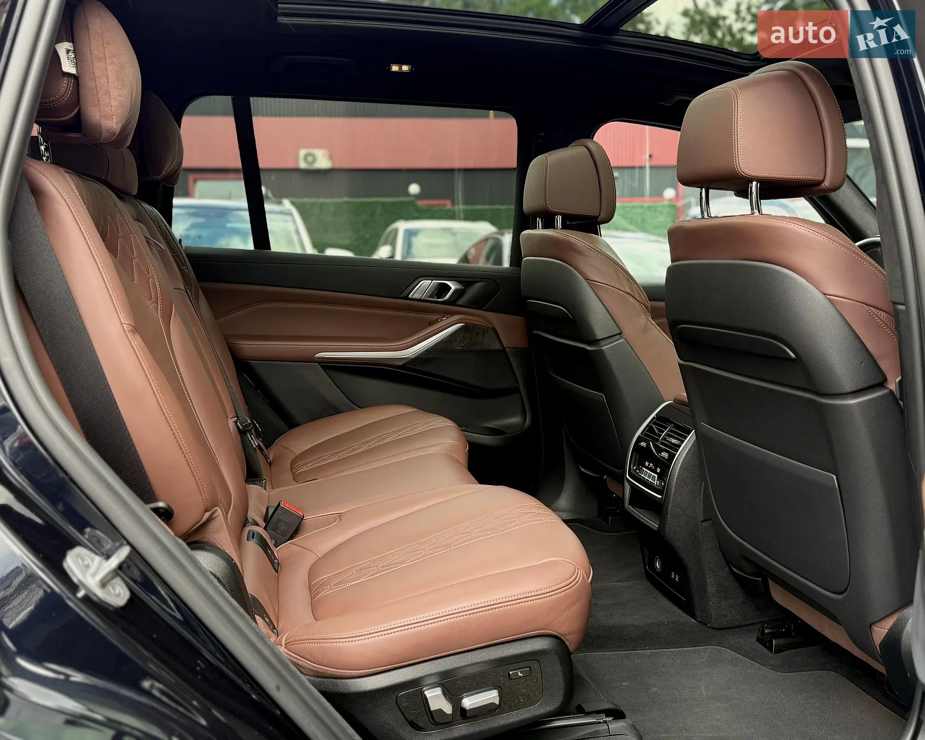 2021 BMW X7 - мініатюра 16