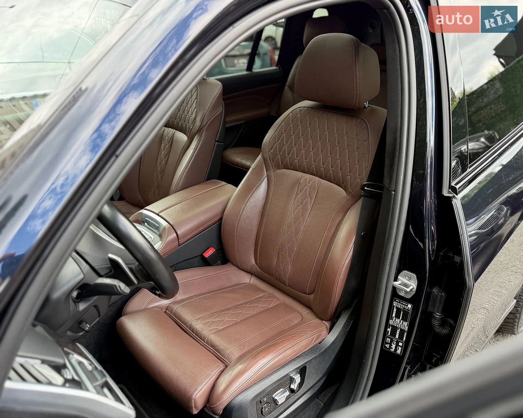 2021 BMW X7 - мініатюра 26