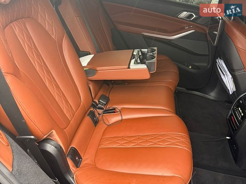 Внедорожник / Кроссовер BMW X7 2022 в Киеве