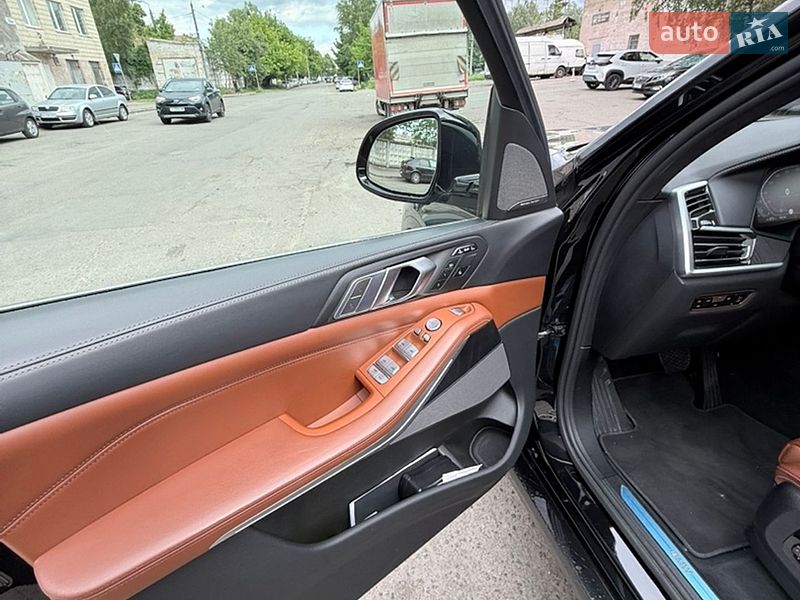 Внедорожник / Кроссовер BMW X7 2022 в Киеве