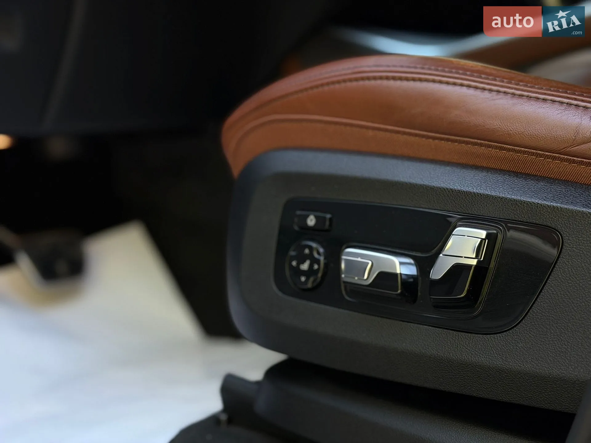 2021 BMW X7 - мініатюра 32