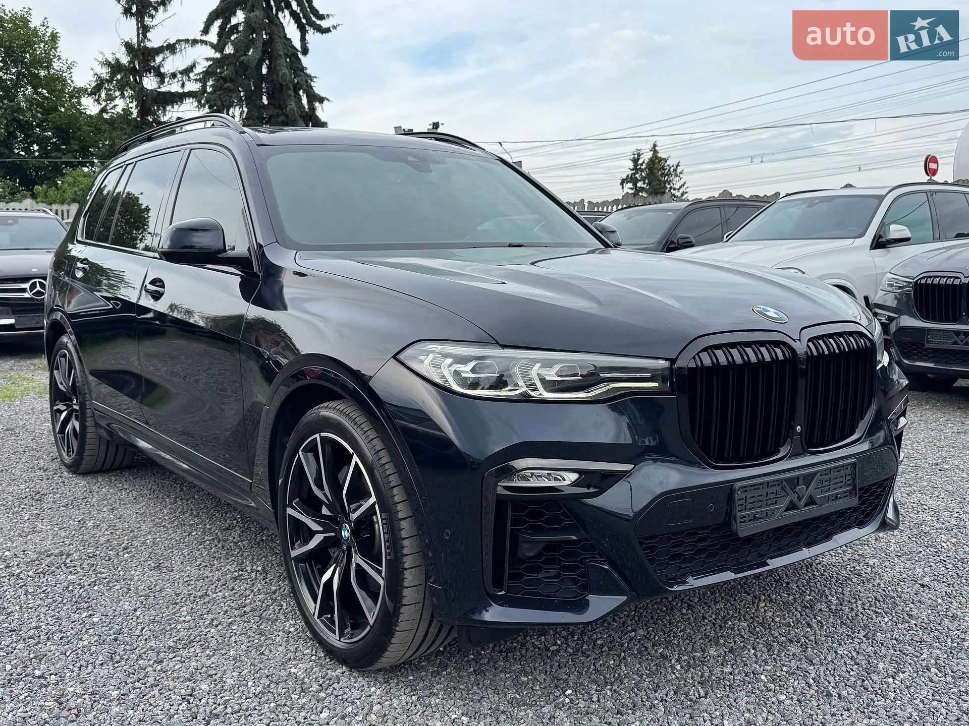 2019 BMW X7 - фото 1