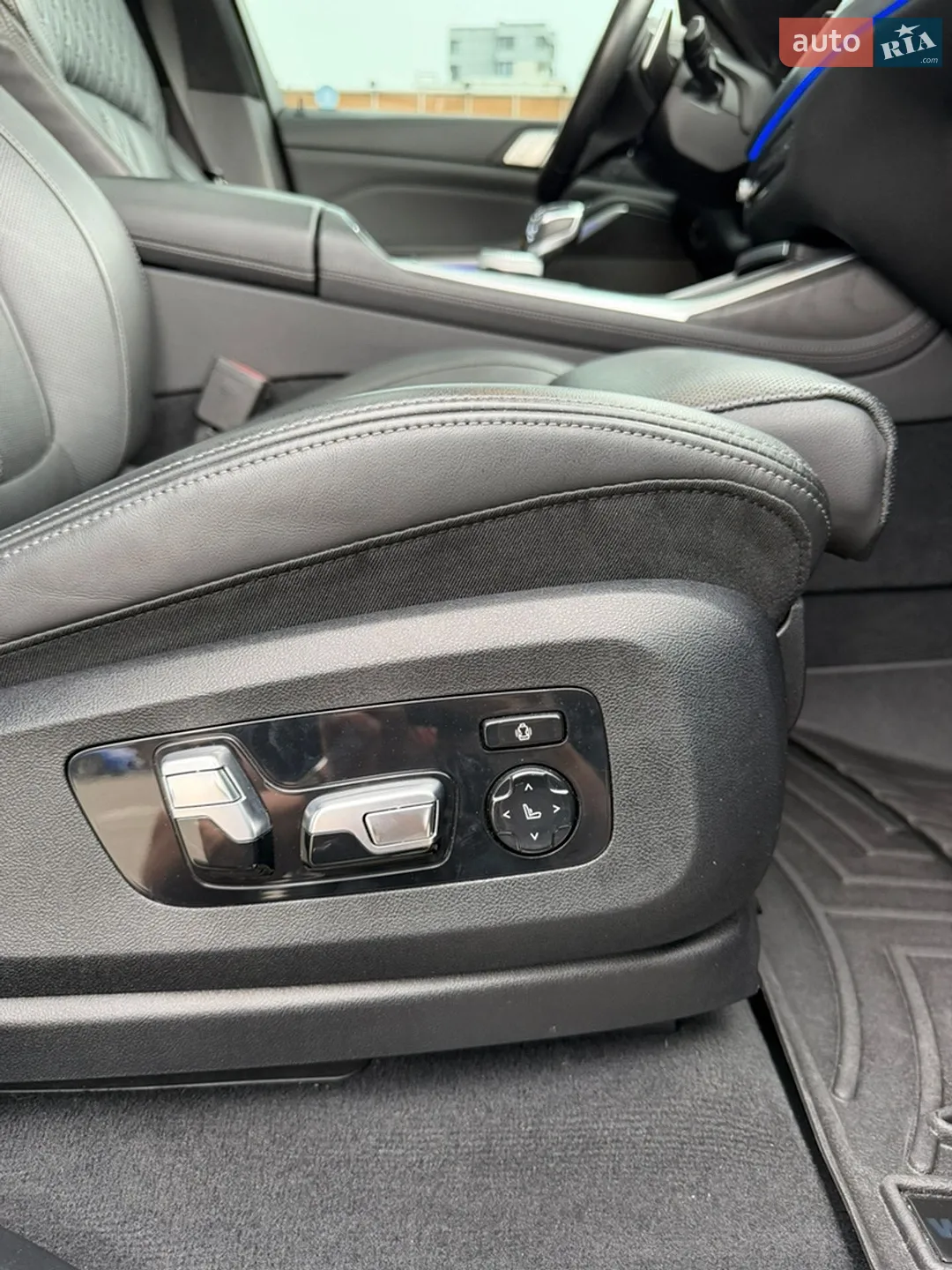 2021 BMW X7 - мініатюра 43