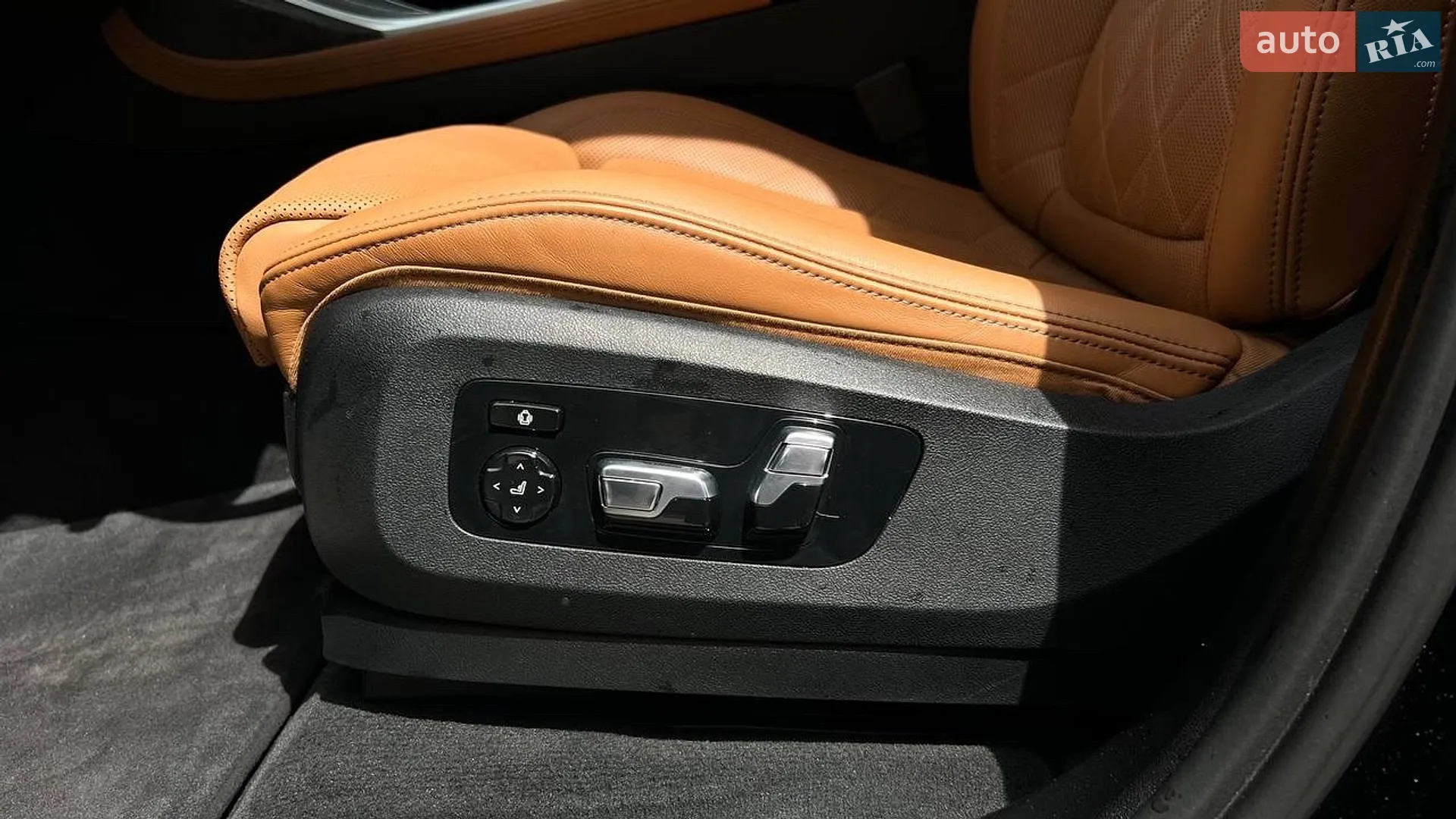2022 BMW X7 - мініатюра 23