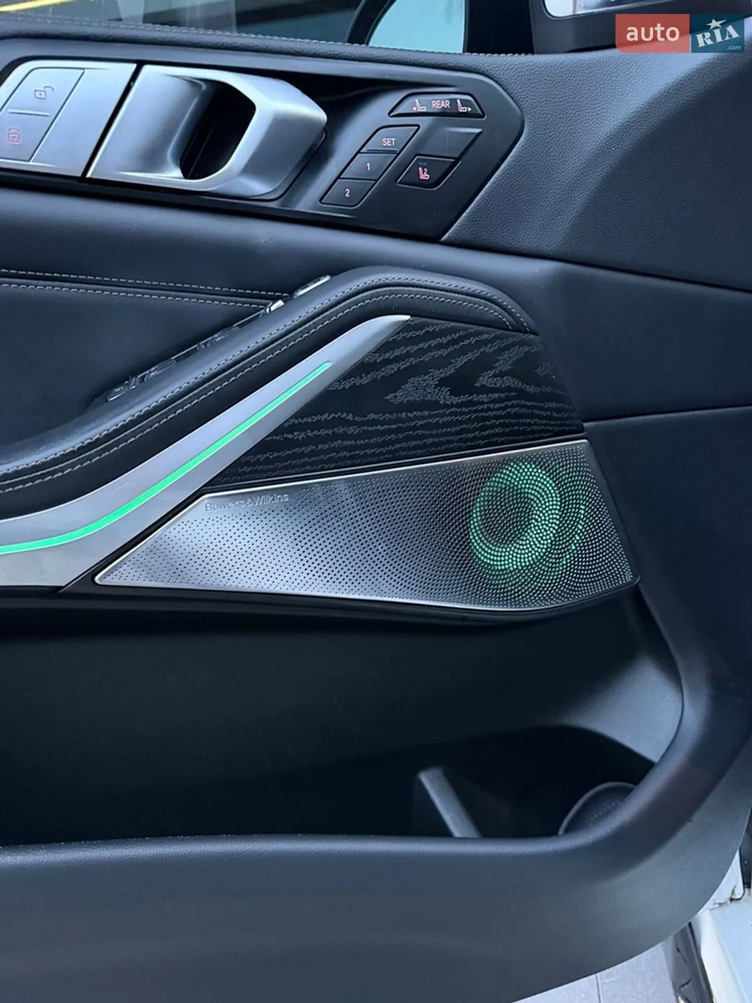 2020 BMW X7 - мініатюра 23