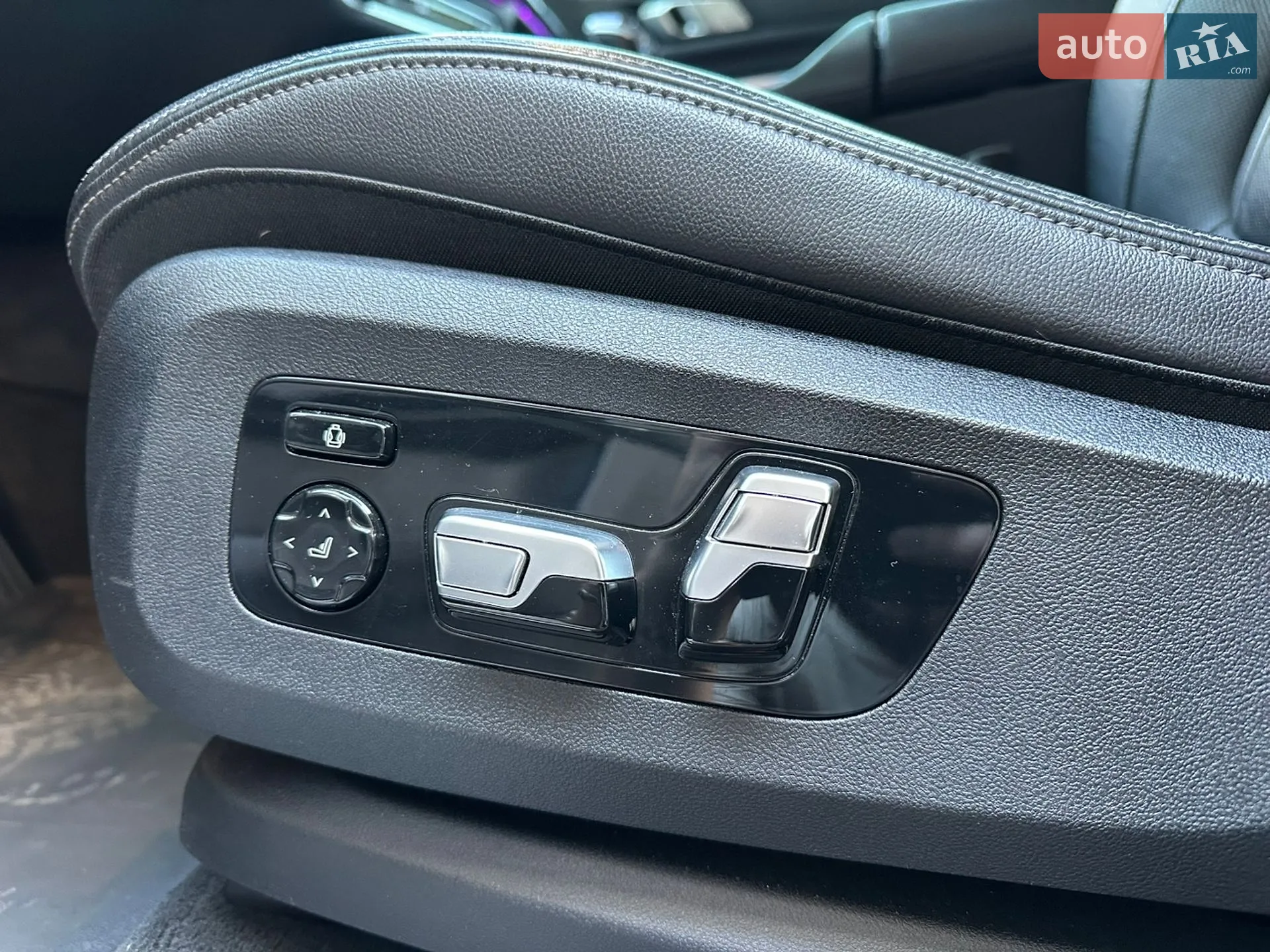2019 BMW X7 - мініатюра 22