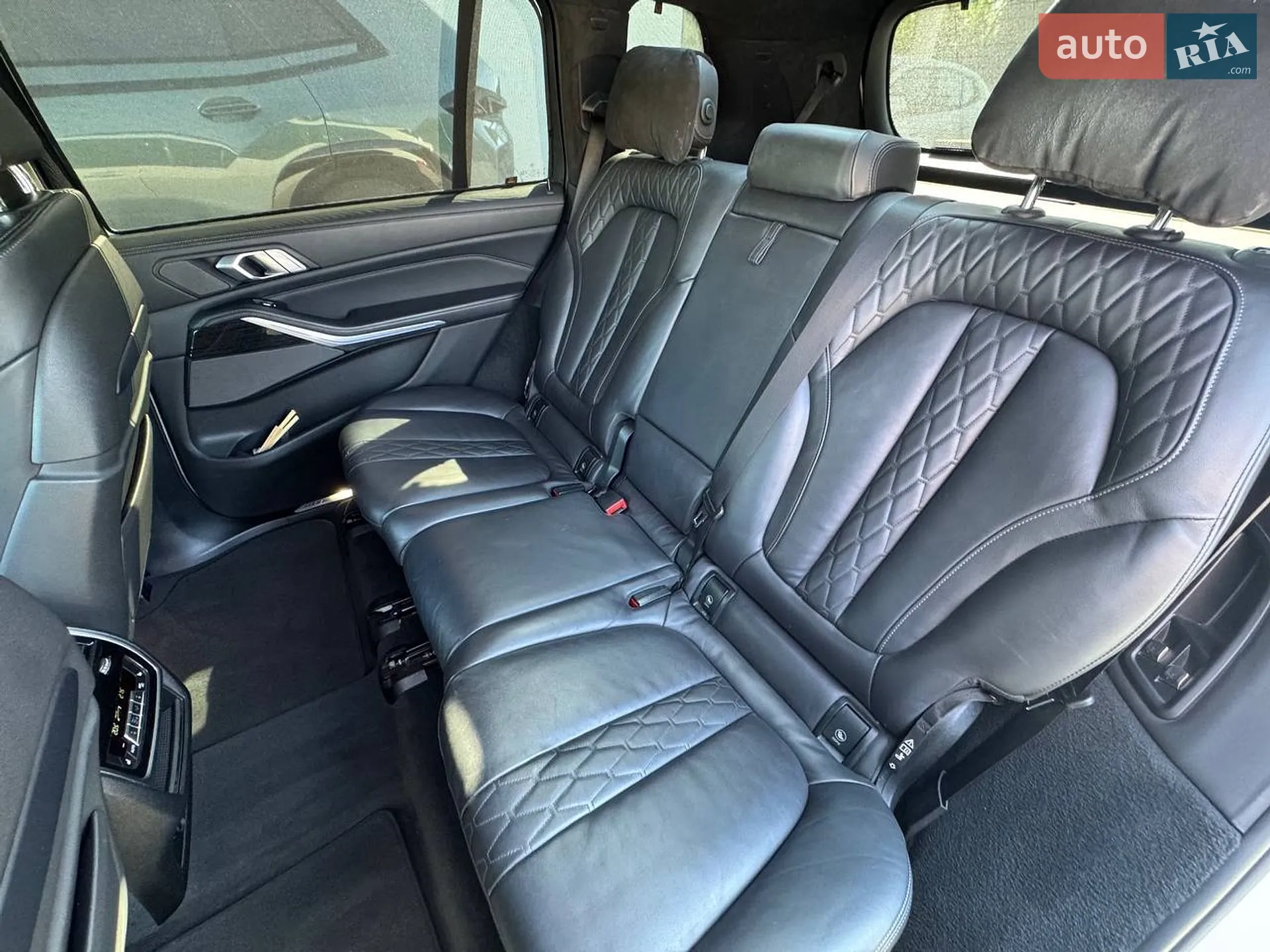 2020 BMW X7 - мініатюра 31