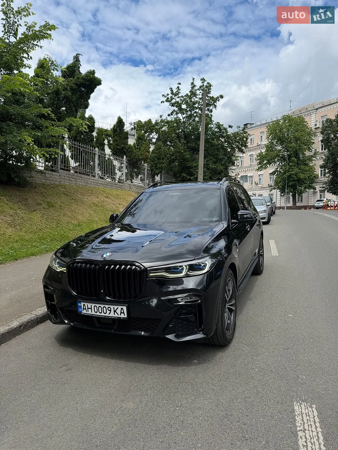 2020 BMW X7 - мініатюра 2